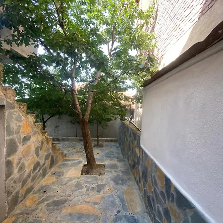 Isallari Villa *